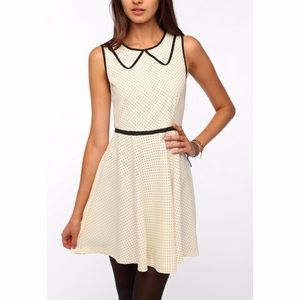 Peter Pan collar polka dot dress